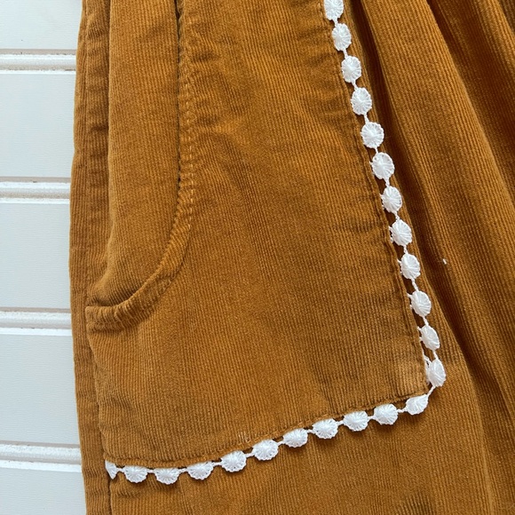 THE OAKS APPAREL EUC - Picture 3 of 3